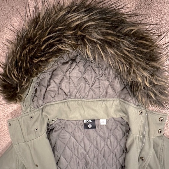 Urban Outfitters BDG Women’s Oversized Winter Jacket size S - Picture 12 of 15